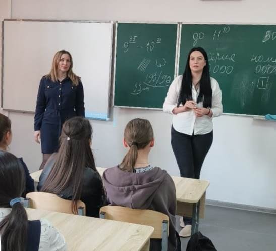 В  Северной Осетии полицейские проводят антинаркотические беседы со старшеклассниками